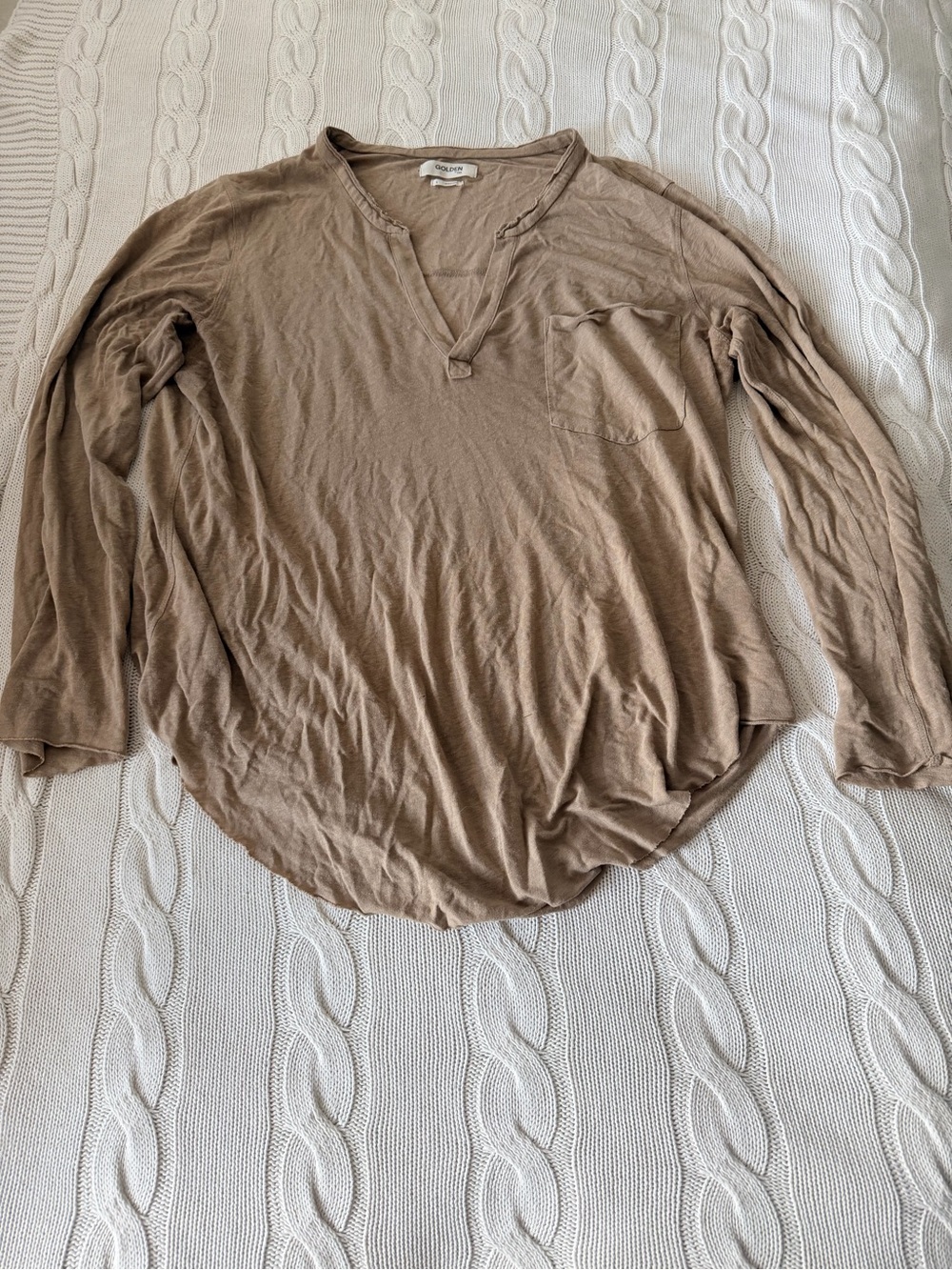 Aritzia Golden by TNA Long-Sleeve Henley Shirt in Light Brown / Tan Size L